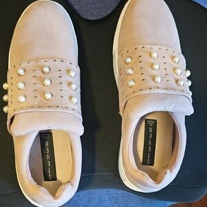 Steve Madden Blush Pink Pearl-Stud Slip-On Mules